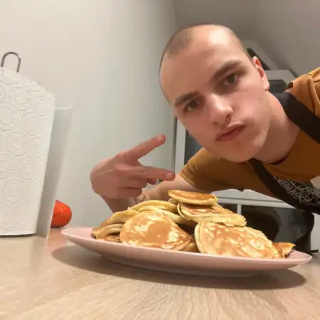 Тимофей, 22Берлин, Германия 