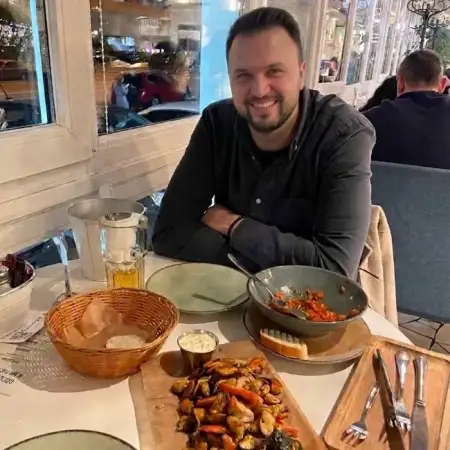 Артур, 38Гамбург, Германия 