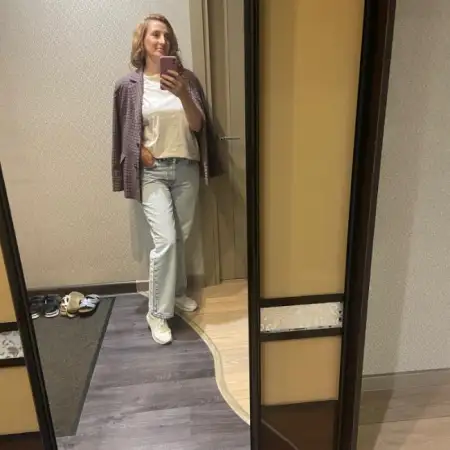 Юлия, 44США 