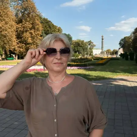 Олена