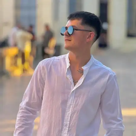 Andrei, 19Валенсинье, Франция