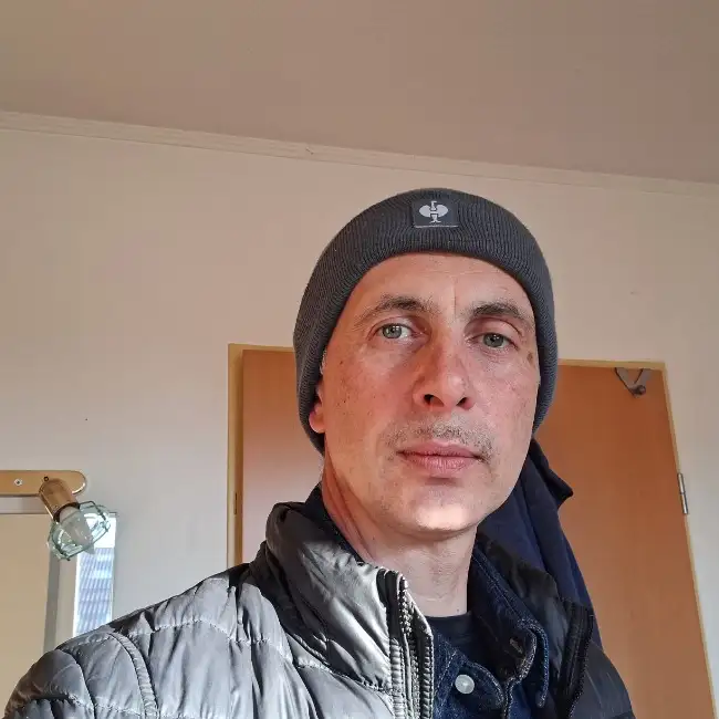 Gitarist, 50, Ноймюнстер, Германия - 2 polovinka