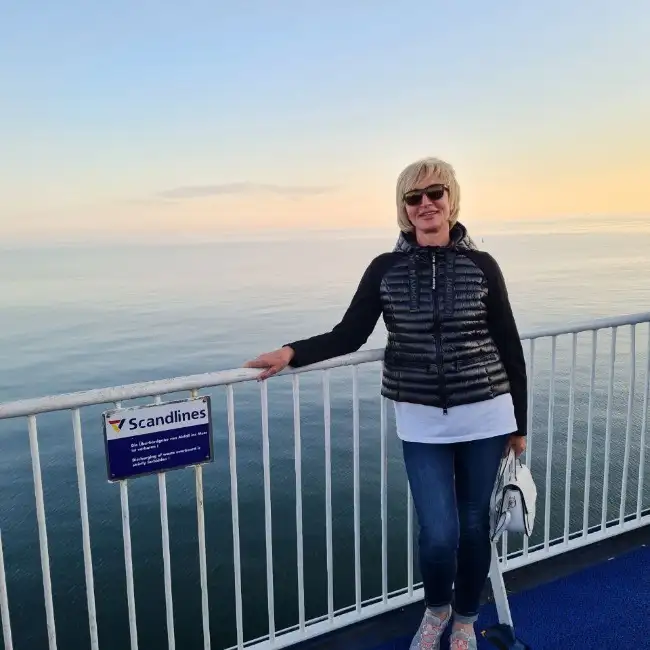 Natali, 55