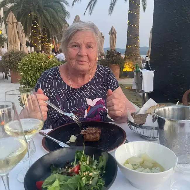 Nataliia, 77