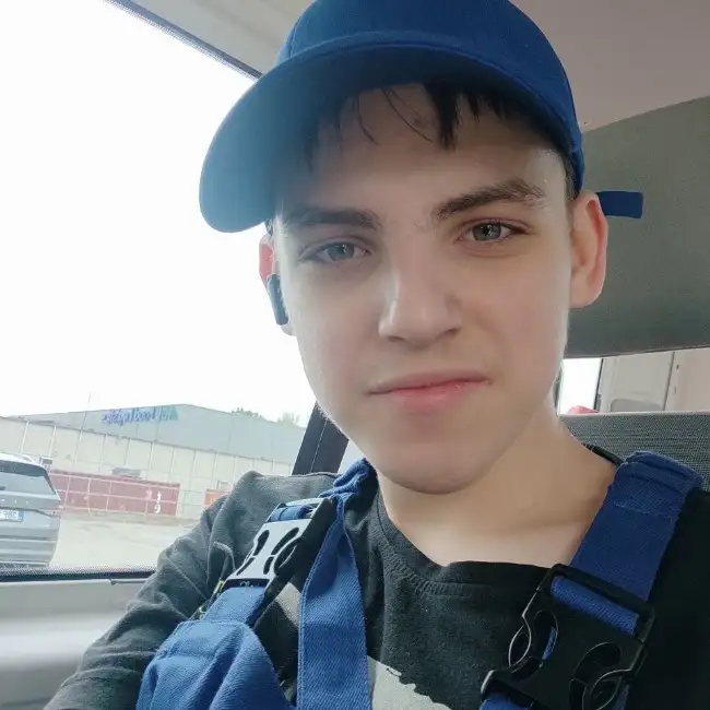 Yaroslav, 19, Чешке-Будейовице, Чехия - 2 polovinka